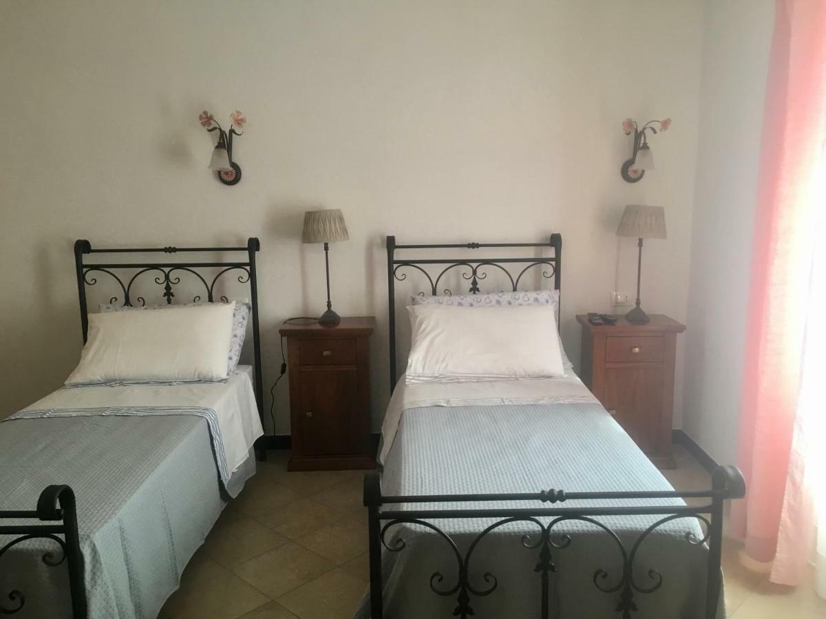 פיניונה Agriturismo La Ferriera מראה חיצוני תמונה