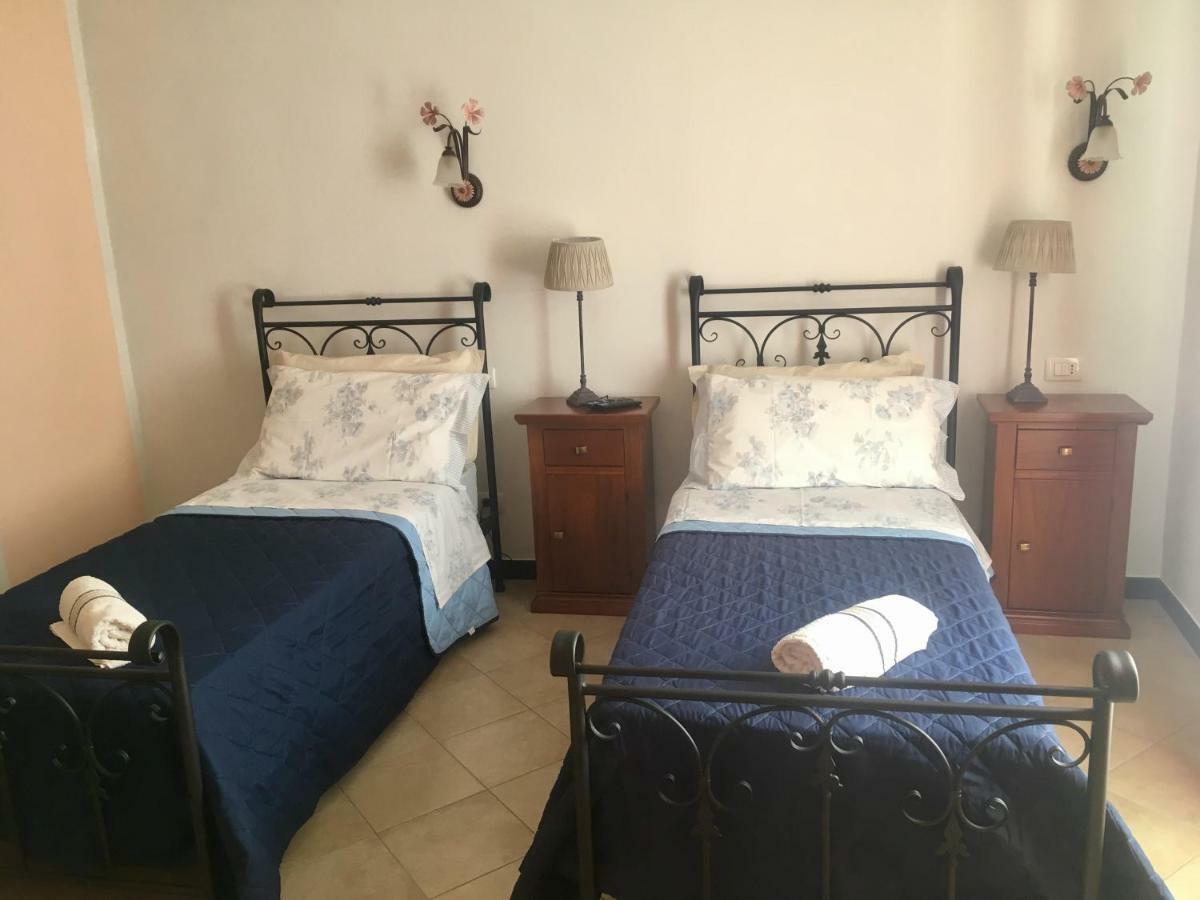 פיניונה Agriturismo La Ferriera מראה חיצוני תמונה